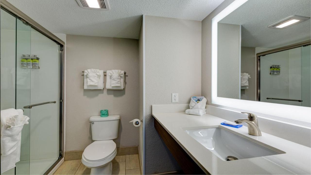 Holiday Inn Express & Suites Ashtabula-Geneva By Ihg Austinburg Exterior foto