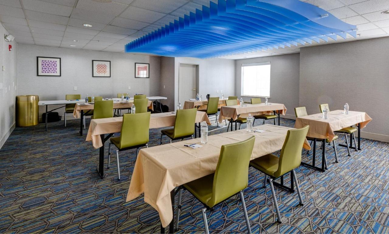 Holiday Inn Express & Suites Ashtabula-Geneva By Ihg Austinburg Exterior foto
