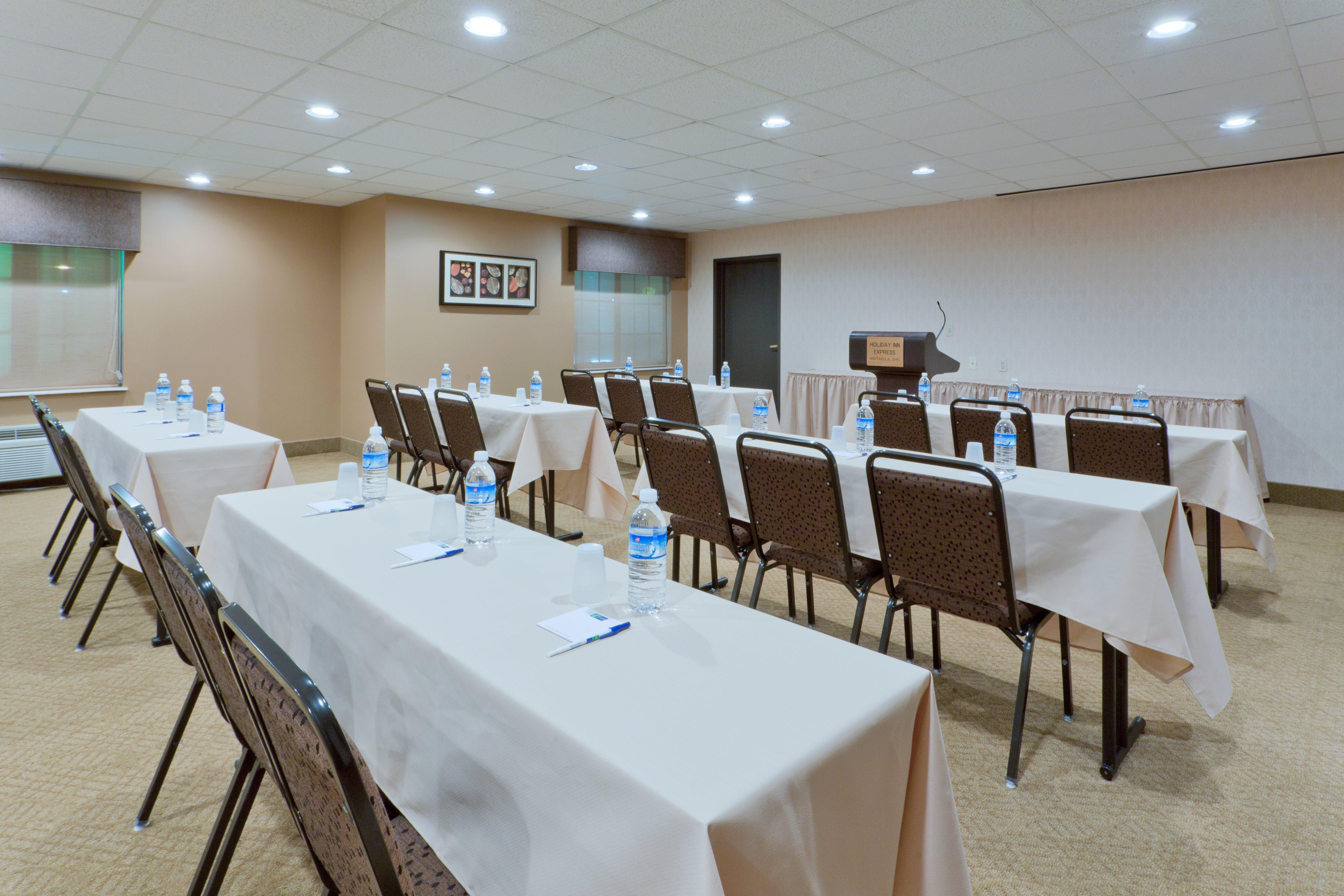 Holiday Inn Express & Suites Ashtabula-Geneva By Ihg Austinburg Exterior foto